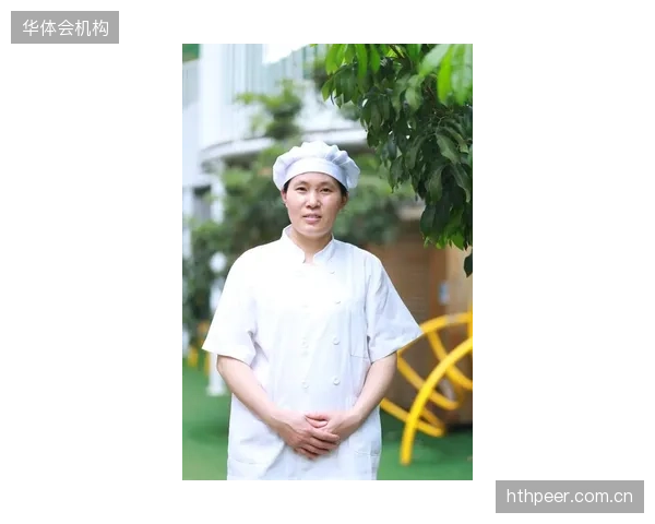 后勤团队将为每位球员配备睡眠监测设备，确保在高强度赛程中获得充分恢复。